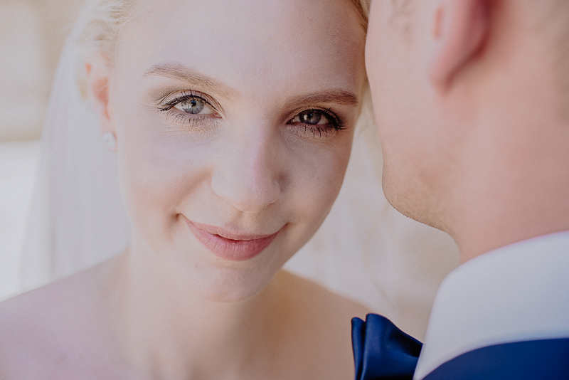 Hochzeitsfotograf mit Brautpaar in Esslingen